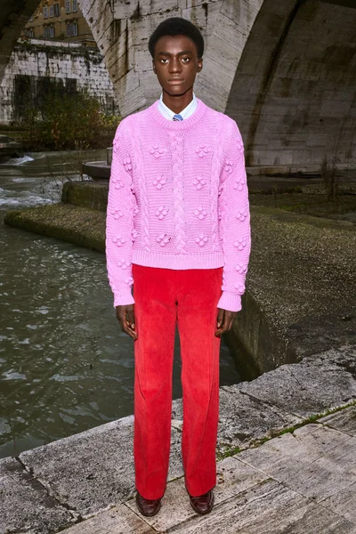 Look 15